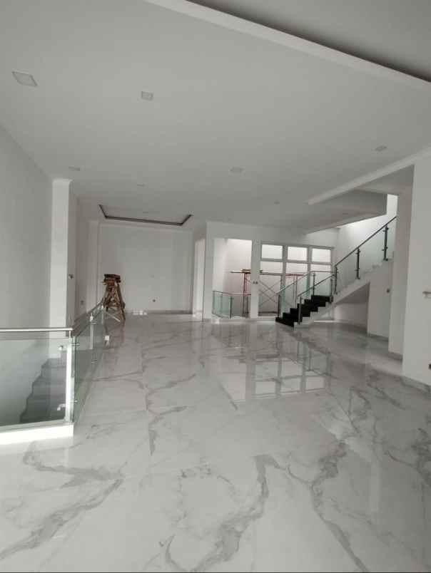 jual rumah puri indah jakarta