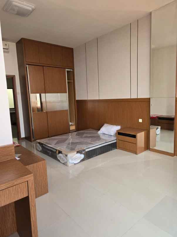 ruko eastern park residence