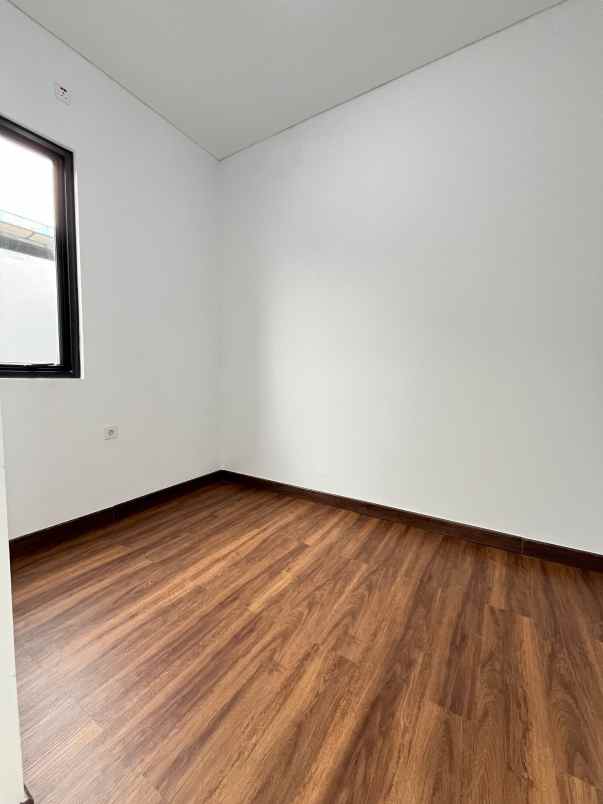 rumah 2 lantai 700 jutaan jatiasih bekasi