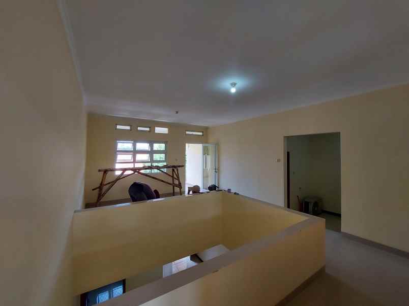 rumah 2 lantai siap huni di turangga buah batu bandung