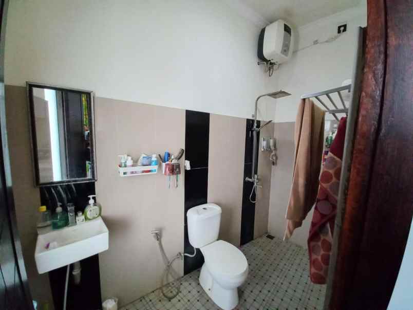rumah 2 lt furnished kedaung tangerang selatan