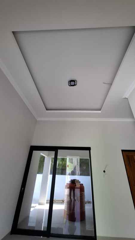 rumah banyumanik type american classic mewah