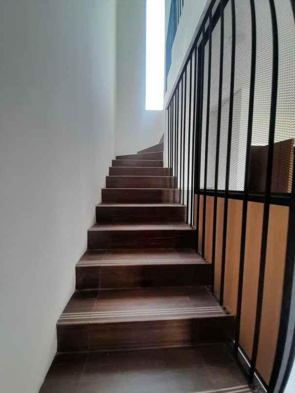 rumah baru dalam komplek di cakung jaktim