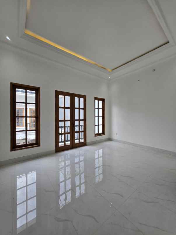 rumah baru dalam komplek di pondok bambu jaktim