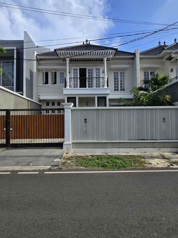 rumah baru dalam komplek elite cempaka putih jakpus