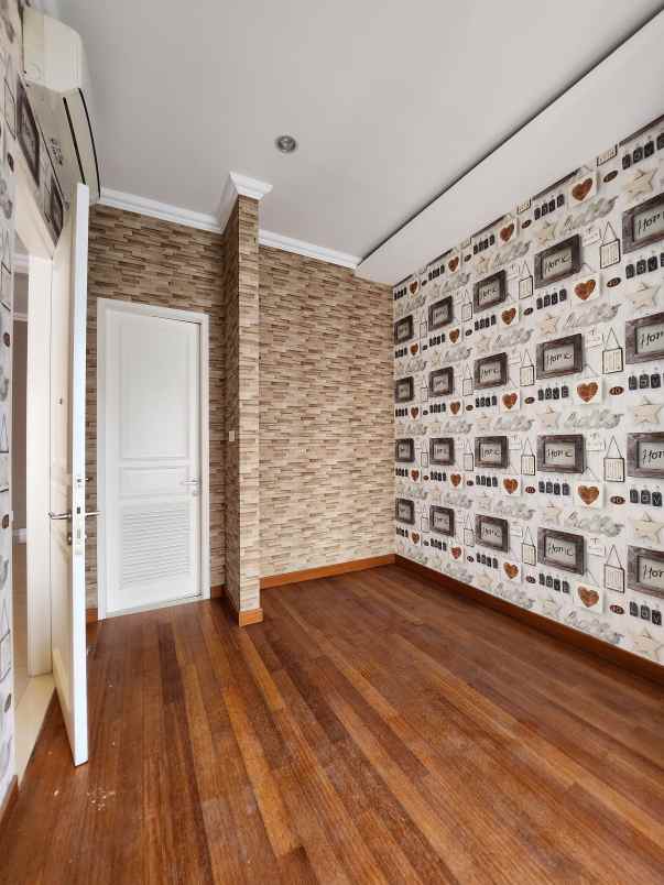 rumah baru dalam komplek elite cempaka putih jakpus