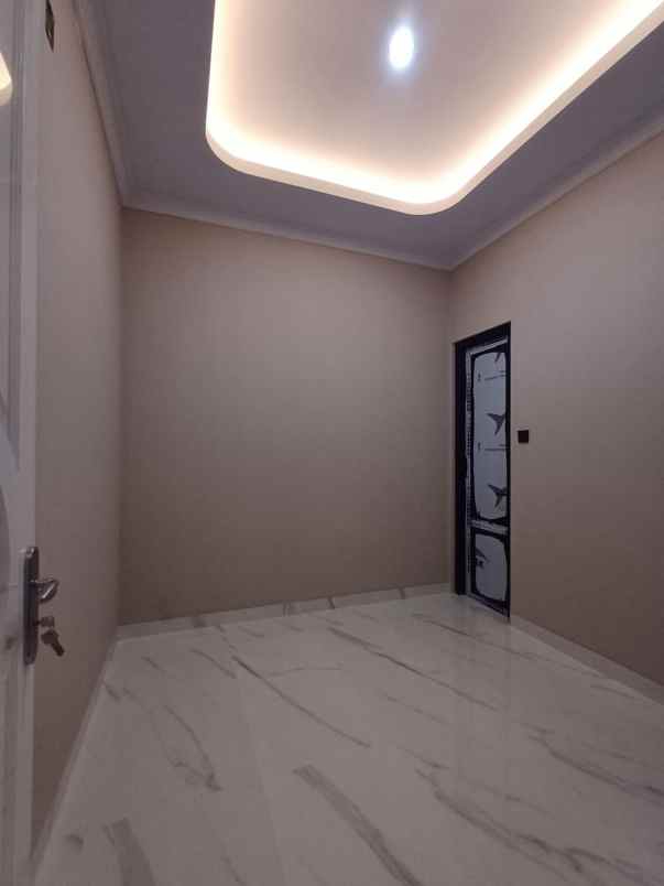 rumah baru desain mewah di jagakarsa jakarta selatan