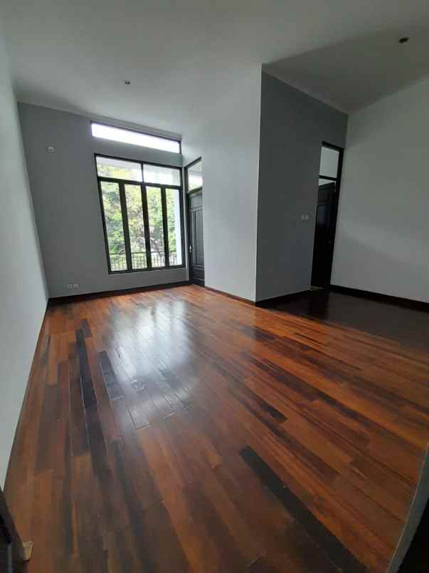 rumah baru di pejompongan benhil jakpus