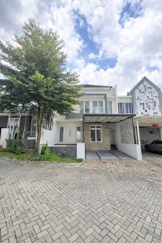 rumah baru royal residence cluster st james