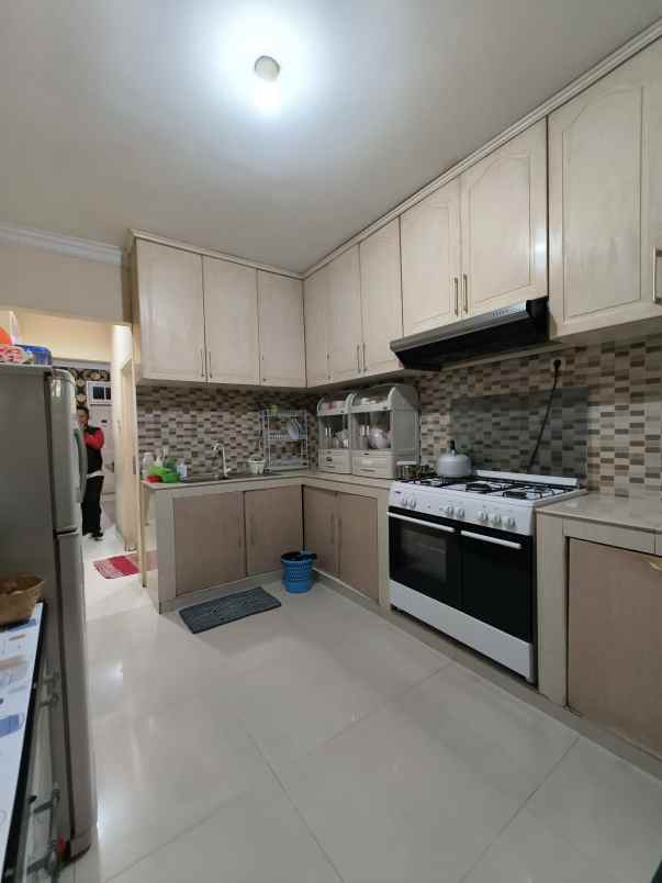 rumah dalam komplek di ujung menteng cakung jaktim