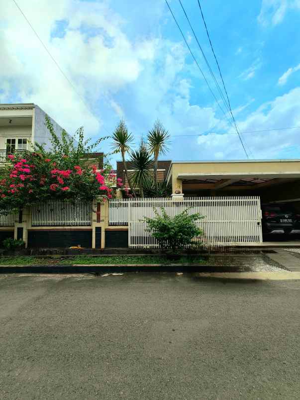 rumah dalam komplek di ujung menteng cakung jaktim
