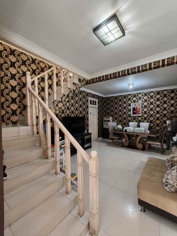 rumah dalam komplek di ujung menteng cakung jaktim