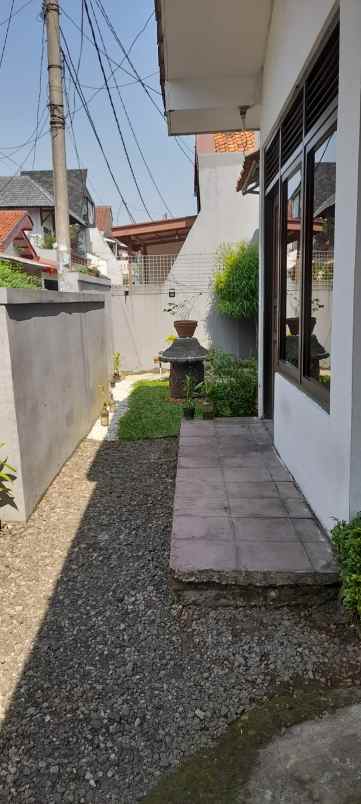 rumah dekat kampus stan bintaro
