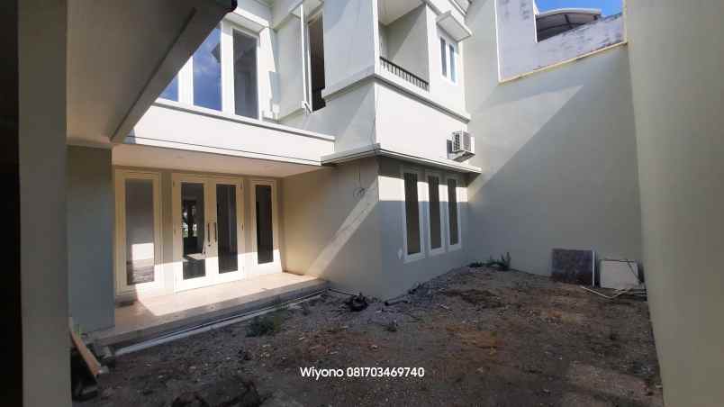 rumah dekat rs mitra keluarga kenjeran di villa galaxy