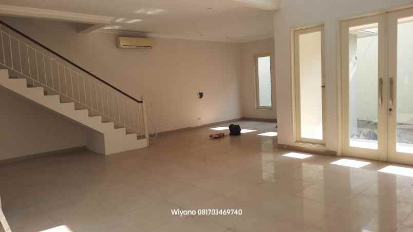 rumah dekat rs mitra keluarga kenjeran di villa galaxy