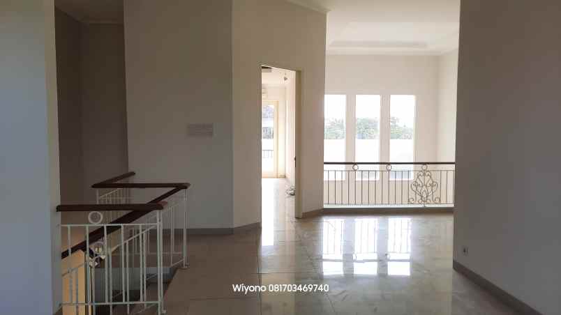 rumah dekat rs mitra keluarga kenjeran di villa galaxy