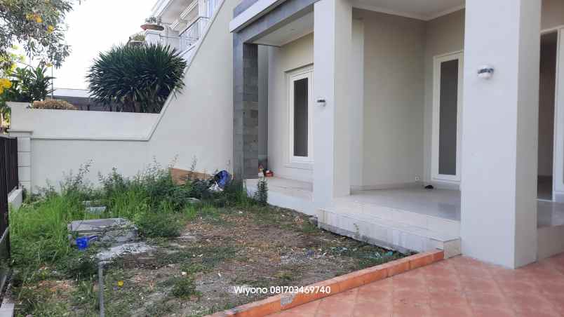 rumah dekat rs mitra keluarga kenjeran di villa galaxy