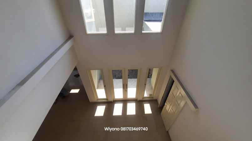 rumah dekat rs mitra keluarga kenjeran di villa galaxy