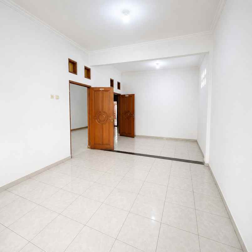 rumah disewakan di kalibata