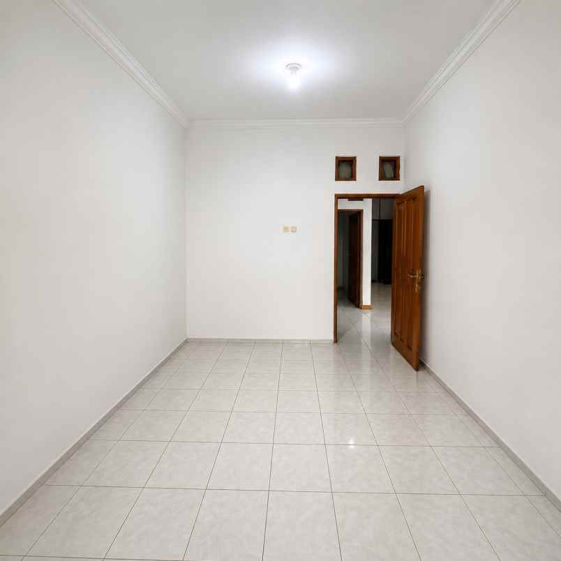 rumah disewakan di kalibata