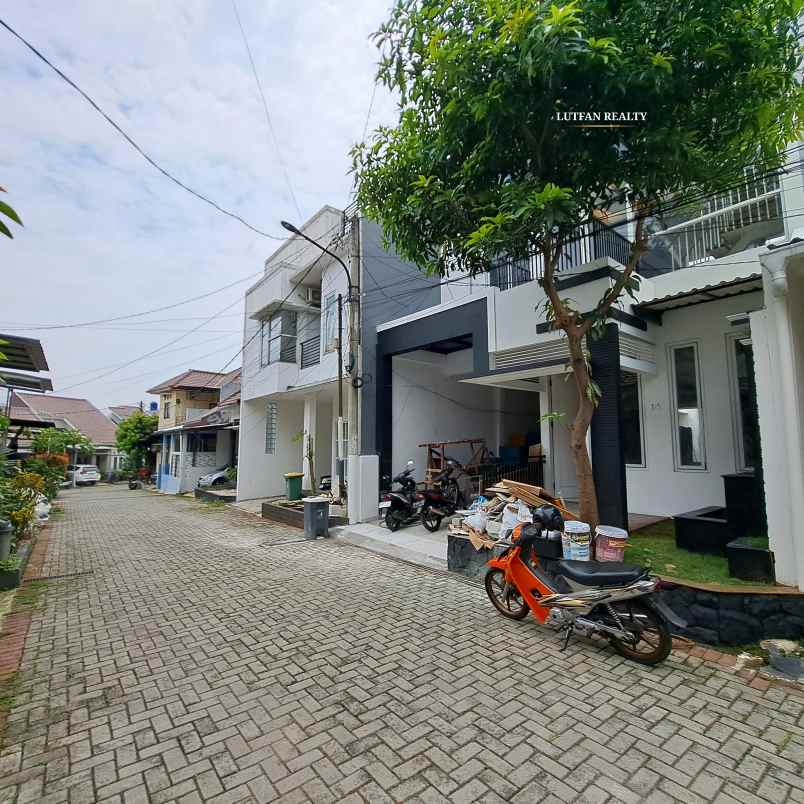 rumah jagakarsa secondary dalam cluster