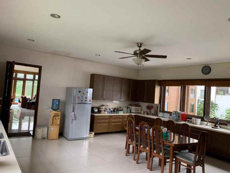 rumah jalan pekayon 1 pejaten barat