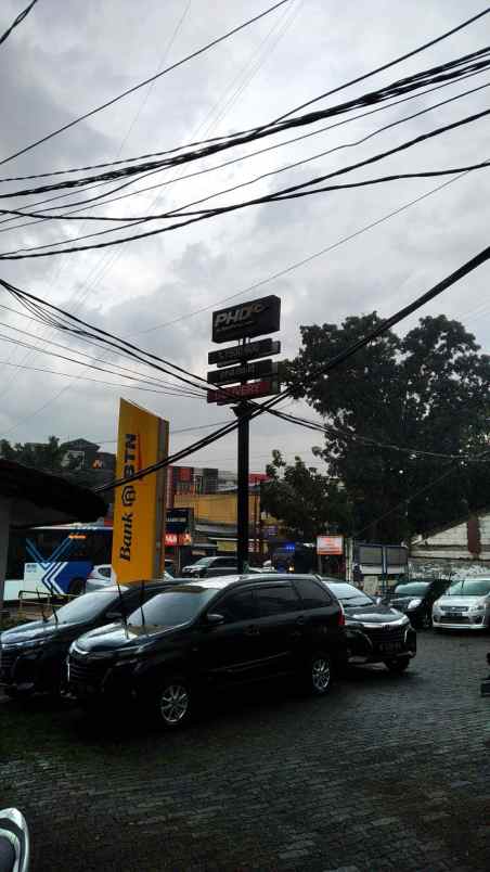 rumah jalan raya pasar minggu