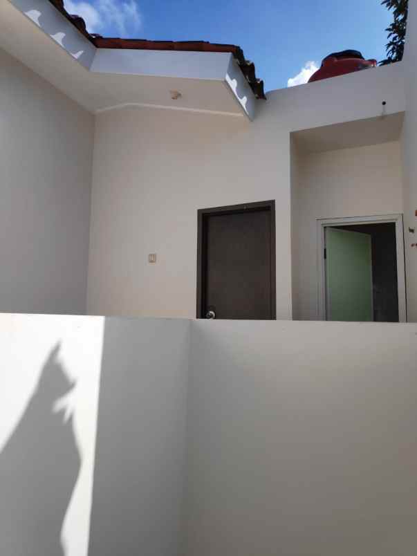 rumah jl cikunir raya pekayon