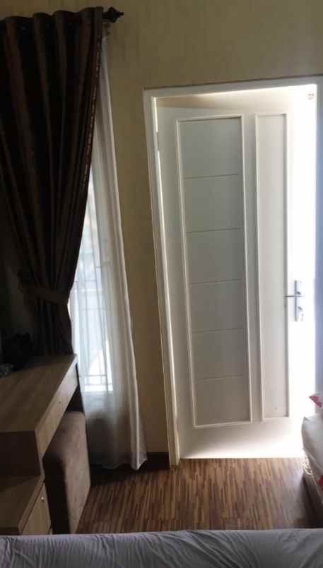 rumah jl cirendeu raya ciputat