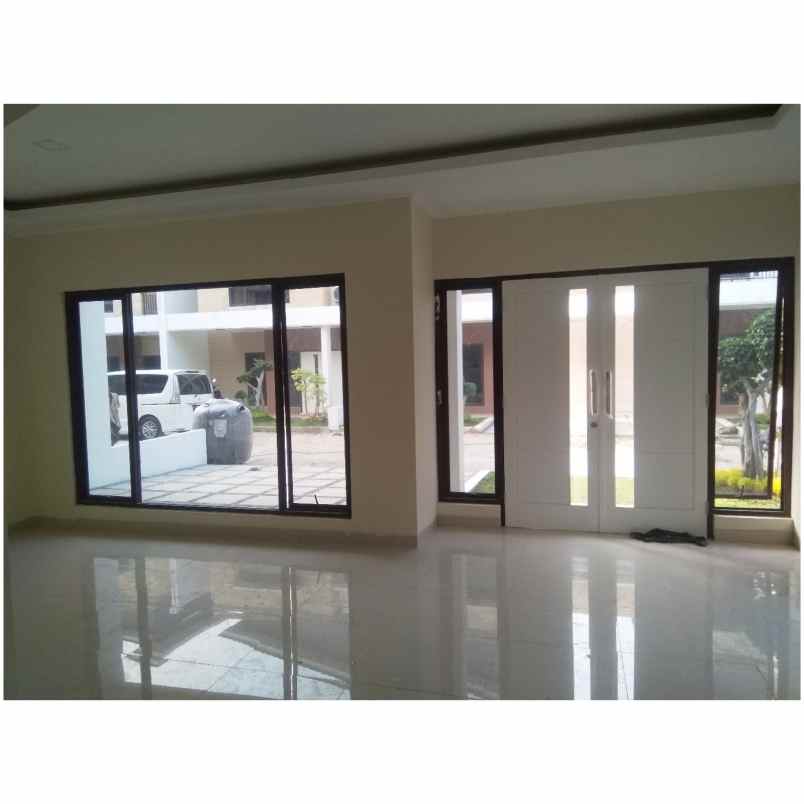 rumah jl pratama raya kav deplu