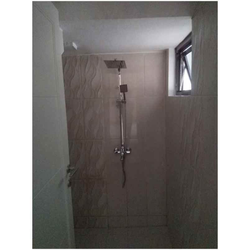 rumah jl pratama raya kav deplu