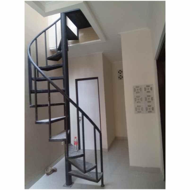 rumah jl pratama raya kav deplu