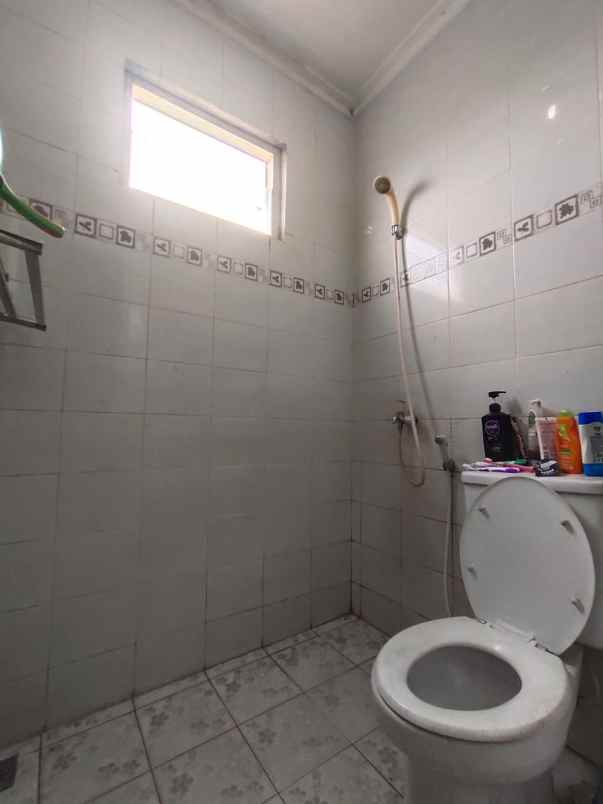 rumah jl raya kodau bekasi kota