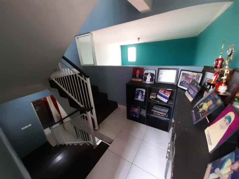 rumah jl raya kodau bekasi kota