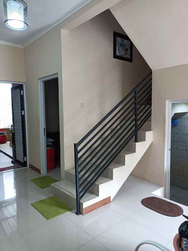 rumah jl sangkuriang barat 2