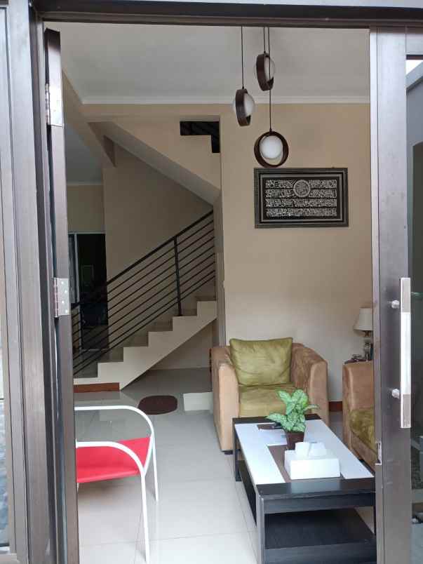 rumah jl sangkuriang barat 2