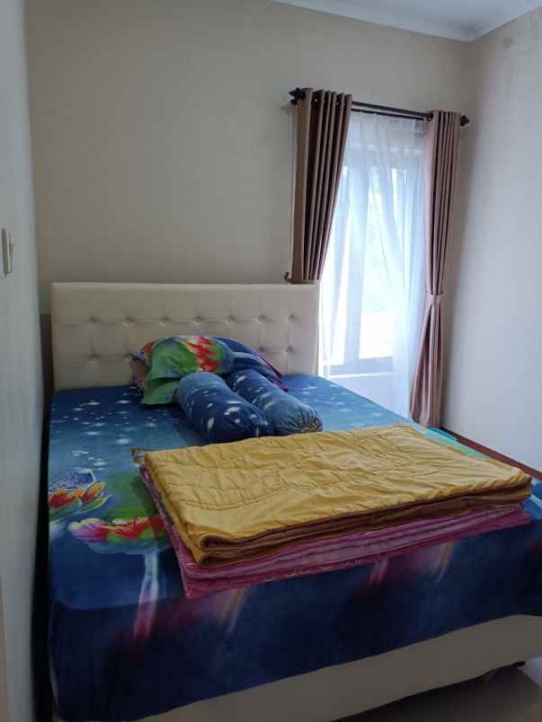 rumah jl sangkuriang barat 2