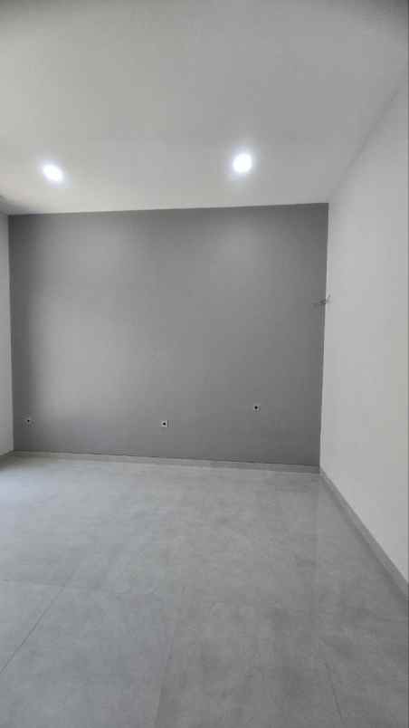 rumah manyar jaya new gress minimalis modern strategis