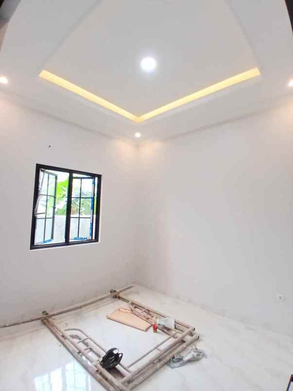 rumah mewah siap huni di kalimulya depok