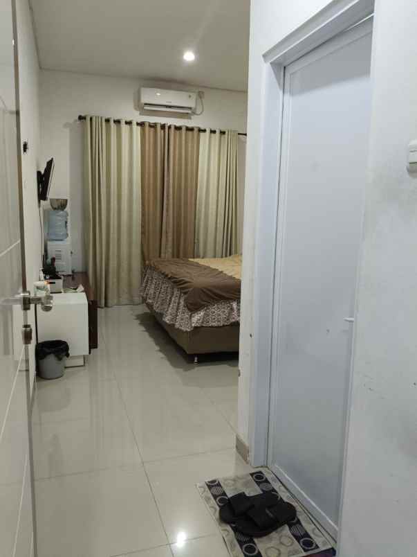 rumah murah bonus kolam renang di bekasi timur regency