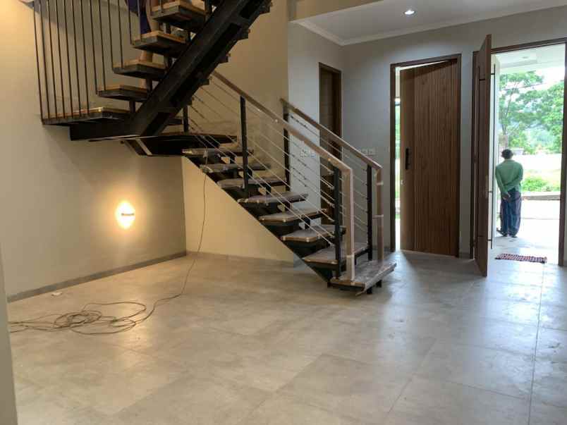 rumah rasa villa di dago bandung utara