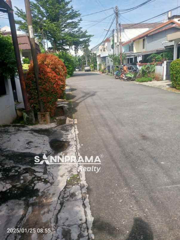 rumah second 2 lantai beji depok utara rilin