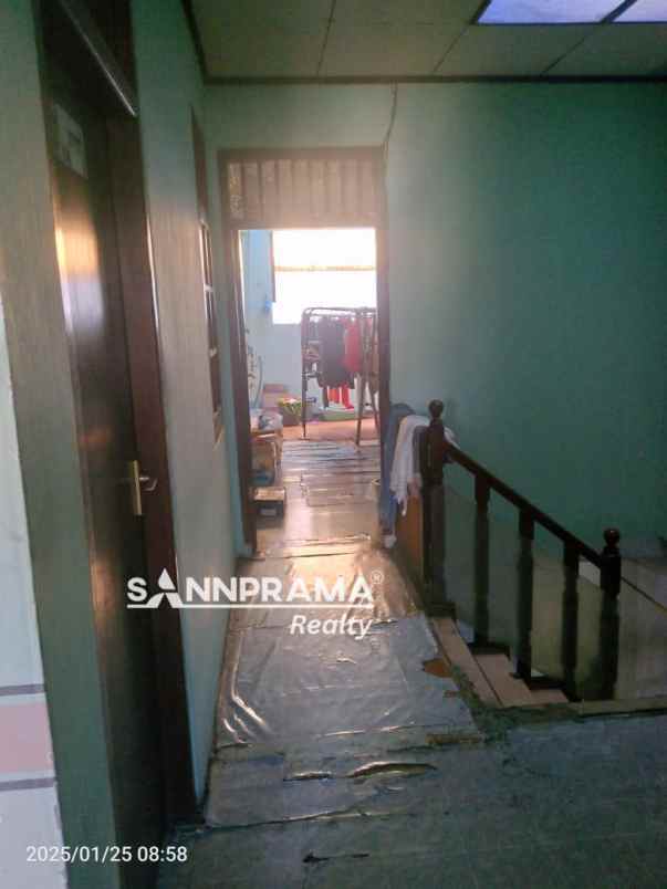 rumah second 2 lantai beji depok utara rilin