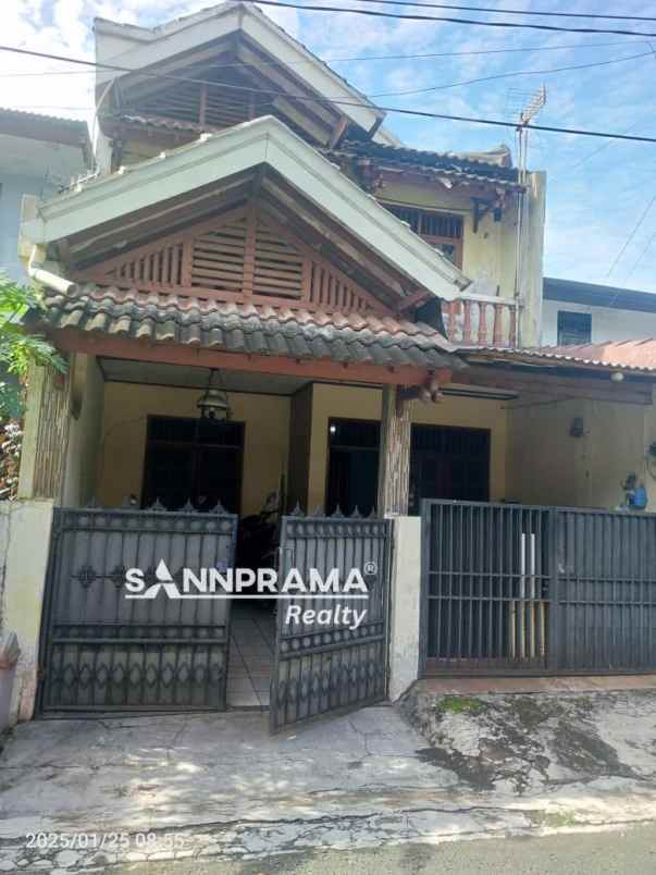 rumah second 2 lantai beji depok utara rilin