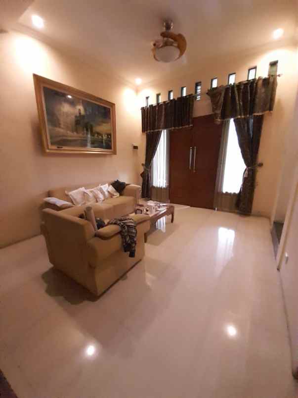 rumah second dalam komplek marinir pondok kelapa