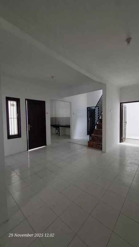 rumah second full renove siap huni dan bebas banjir