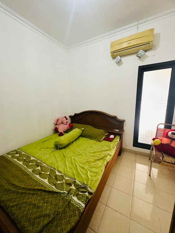 rumah second perumahan taman sari