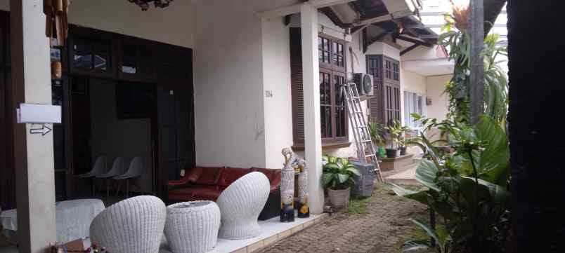 rumah second terawat di cinere depok