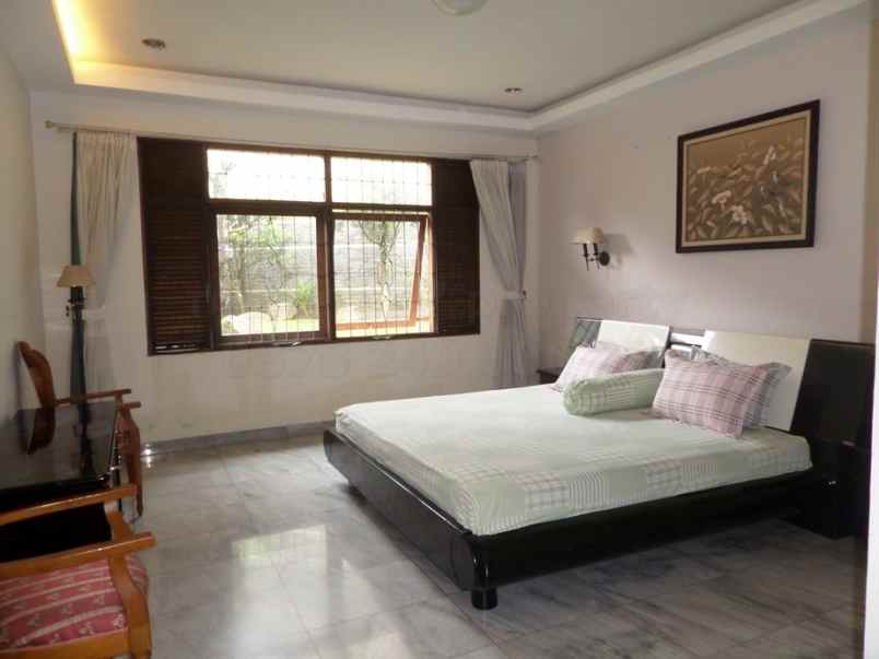 rumah setrasari setramurni