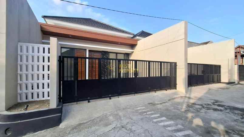 rumah siap huni dekat exit tol jogja solo di kalasan